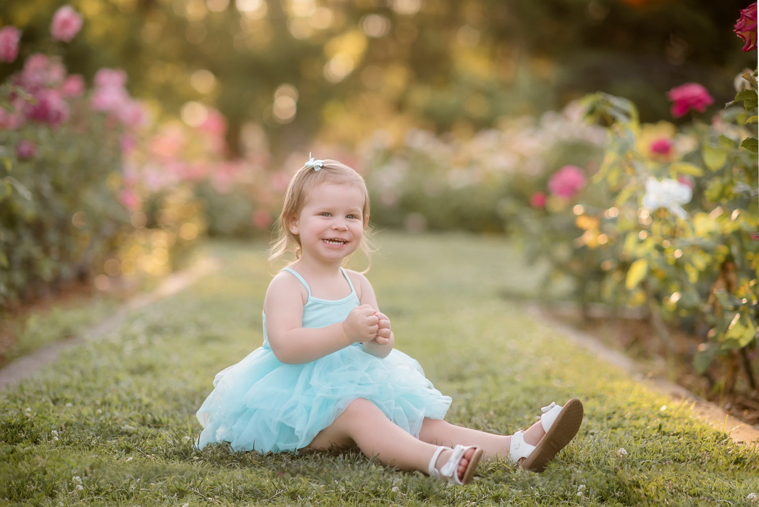 Sacramento rose garden photoshoot places for pictures Kids photographer Roseville Sacramento Rocklin Elk Grove Yuba city Folsom Eldorado Hills Vacaville Stockton 